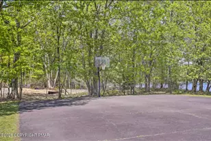 5200 Holiday Dr, Pocono Summit, PA 18346 - Photo 20