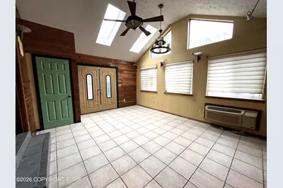  152 Fairview Avenue, Mount Pocono, PA 18344 - Photo 2