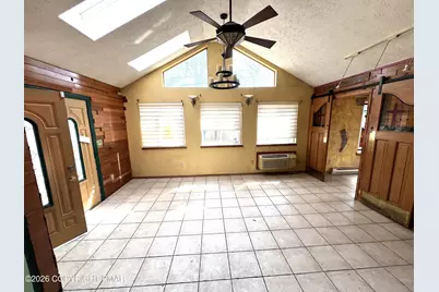  152 Fairview Avenue, Mount Pocono, PA 18344 - Photo 2
