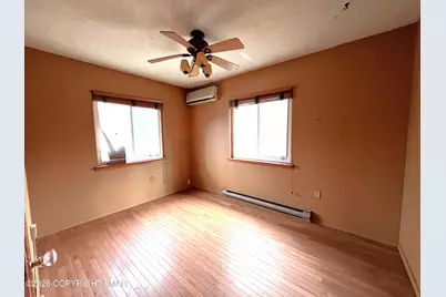  152 Fairview Avenue, Mount Pocono, PA 18344 - Photo 18