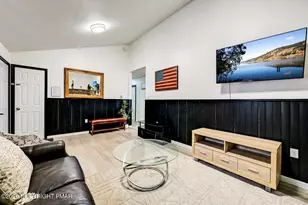 8566 Hillcrest Dr, Tobyhanna, PA 18466 - Photo 10