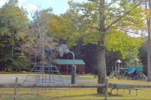 B1105 Tanglewood Dr, Albrightsville, PA 18210 - Photo 4