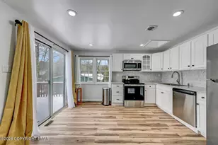 8 Button Wood Rd, Lake Harmony, PA 18624 - Photo 12