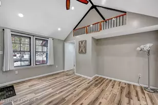 8 Button Wood Rd, Lake Harmony, PA 18624 - Photo 8