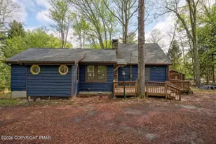 8 Button Wood Rd, Lake Harmony, PA 18624 - Photo 4