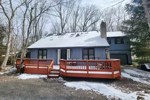 237 Whitman Ln, Albrightsville, PA 18210 - Photo 1