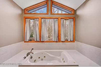 5176 Pioneer Trail Trail, Pocono Pines, PA 18350 - Photo 24