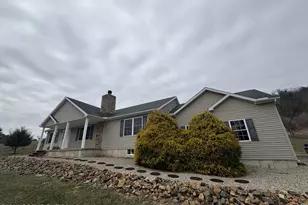 113 Fair Hills Ln, Kunkletown, PA 18058 - Photo 2