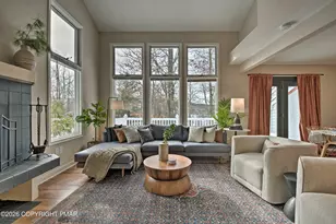 9 Beachwood Ct, Lake Harmony, PA 18624 - Photo 4