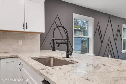  8585 Periwinkle Drive, Tobyhanna, PA 18466 - Photo 6