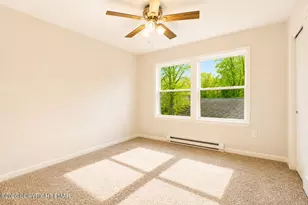 8585 Periwinkle Dr, Tobyhanna, PA 18466 - Photo 18