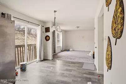  225 Swan Court, East Stroudsburg, PA 18302 - Photo 8