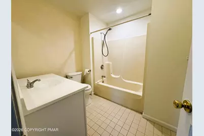  124 Eaglesmere Circle #20, East Stroudsburg, PA 18301 - Photo 18