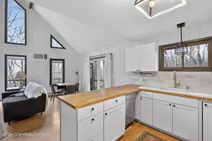 149 Regent St, Bushkill, PA 18324 - Photo 18
