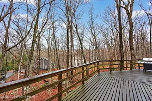 149 Regent St, Bushkill, PA 18324 - Photo 6