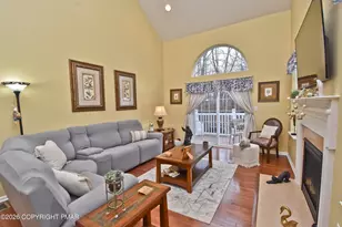 1812 Big Ridge Dr, East Stroudsburg, PA 18302 - Photo 2