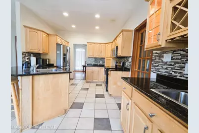  392 Hemlock Drive, Tobyhanna, PA 18466 - Photo 4