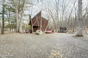 5933 Decker Rd, Bushkill, PA 18324 - Photo 2