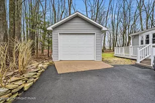 1249 Lexington Ave, Pocono Summit, PA 18346 - Photo 4