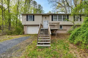 2165 Woodchuck Ln, East Stroudsburg, PA 18302 - Photo 2