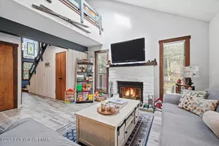 47 Warbler Ct, Lake Harmony, PA 18624 - Photo 4