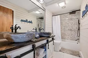 47 Warbler Ct, Lake Harmony, PA 18624 - Photo 2