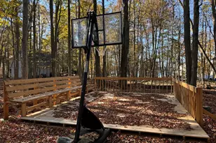 2933 Melody Ln, Tobyhanna, PA 18466 - Photo 34