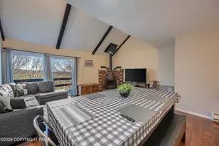 19 Middle Village Way, Tannersville, PA 18372 - Photo 6