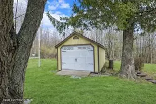 536 Highland Dr, East Stroudsburg, PA 18302 - Photo 4