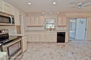 214 Sunrise Loop, Henryville, PA 18332 - Photo 6