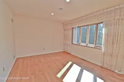  214 Sunrise Loop, Henryville, PA 18332 - Photo 6