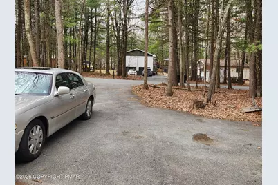  1600 Red Pine Lane, Effort, PA 18330 - Photo 4