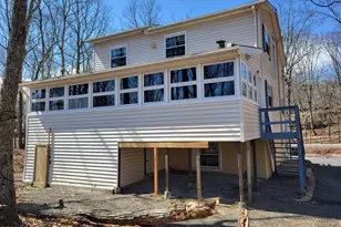 2014 Scarborough Way, Middle Smithfield, PA 18324 - Photo 2