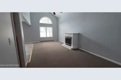  655 Country Place Drive, Tobyhanna, PA 18466 - Photo 6