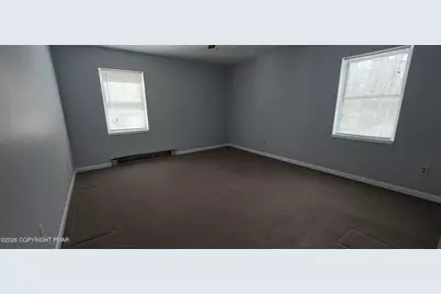  655 Country Place Drive, Tobyhanna, PA 18466 - Photo 16