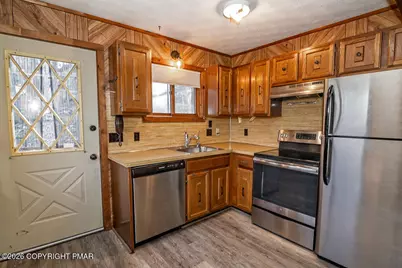  2267 Southport Drive, Bushkill, PA 18324 - Photo 6