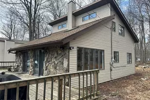 7272 Long Pine Dr, Tobyhanna, PA 18466 - Photo 2