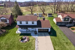 2950 Santee Dr, Bethlehem, PA 18017 - Photo 2