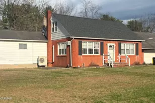 1564 Spruce St, Stroudsburg, PA 18360 - Photo 2