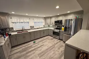 147 Summit Ave, Pocono Summit, PA 18346 - Photo 6