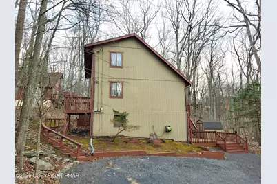  180 Dorchester Drive, Bushkill, PA 18324 - Photo 2