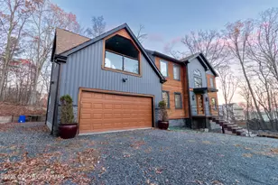 2226 Bedford Ct, Bushkill, PA 18324 - Photo 4