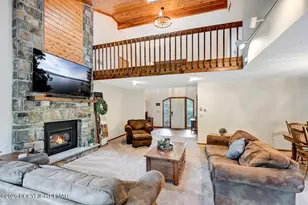 96 Wolf Hollow Rd, Lake Harmony, PA 18624 - Photo 10