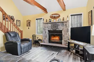 124 Country Club Dr, Thornhurst, PA 18424 - Photo 16