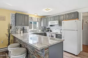 124 Country Club Dr, Thornhurst, PA 18424 - Photo 6