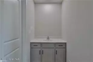 665 Sipos Dr, Northampton Township, PA 18067 - Photo 16