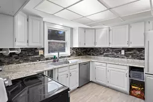 109 Pleasant Ln, Stroudsburg, PA 18360 - Photo 36