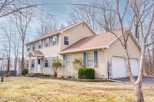 236 Long Woods Dr, Saylorsburg, PA 18353 - Photo 2