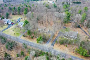 236 Long Woods Dr, Saylorsburg, PA 18353 - Photo 16