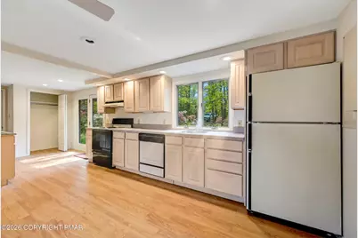  6174 Lakeview Drive, Pocono Pines, PA 18350 - Photo 8